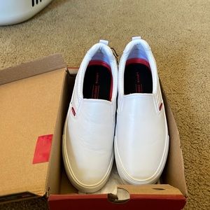 NEW LEVI'S women's naya slip-on ct canvas sneaker in white/white